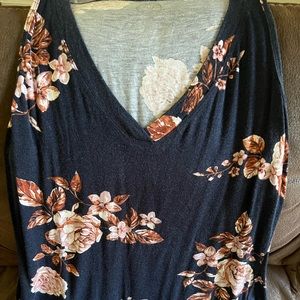 Maurice’s vneck top